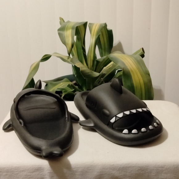 Crayon friends Other - Black Slip-on